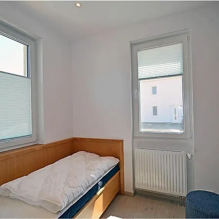 Kliffrand 16 Comfortable Glowe